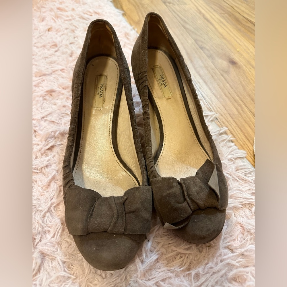COPY - COPY - COPY - Absolutely gorgeous Prada Velvet shoes